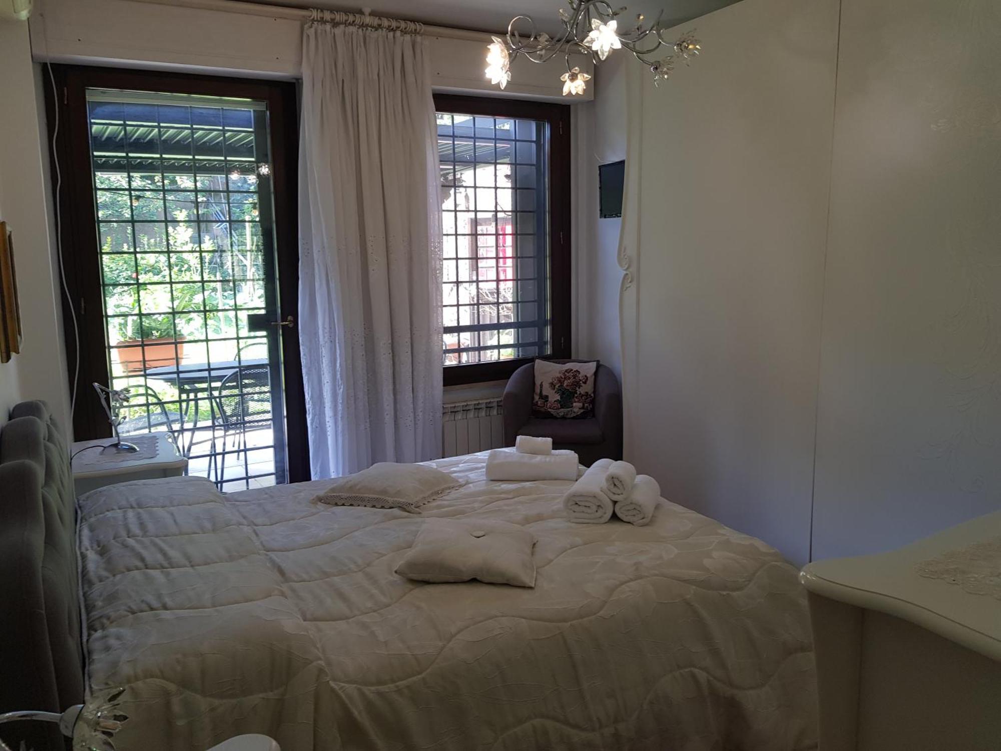 Eur Charme Apt&Garden Рим Екстериор снимка